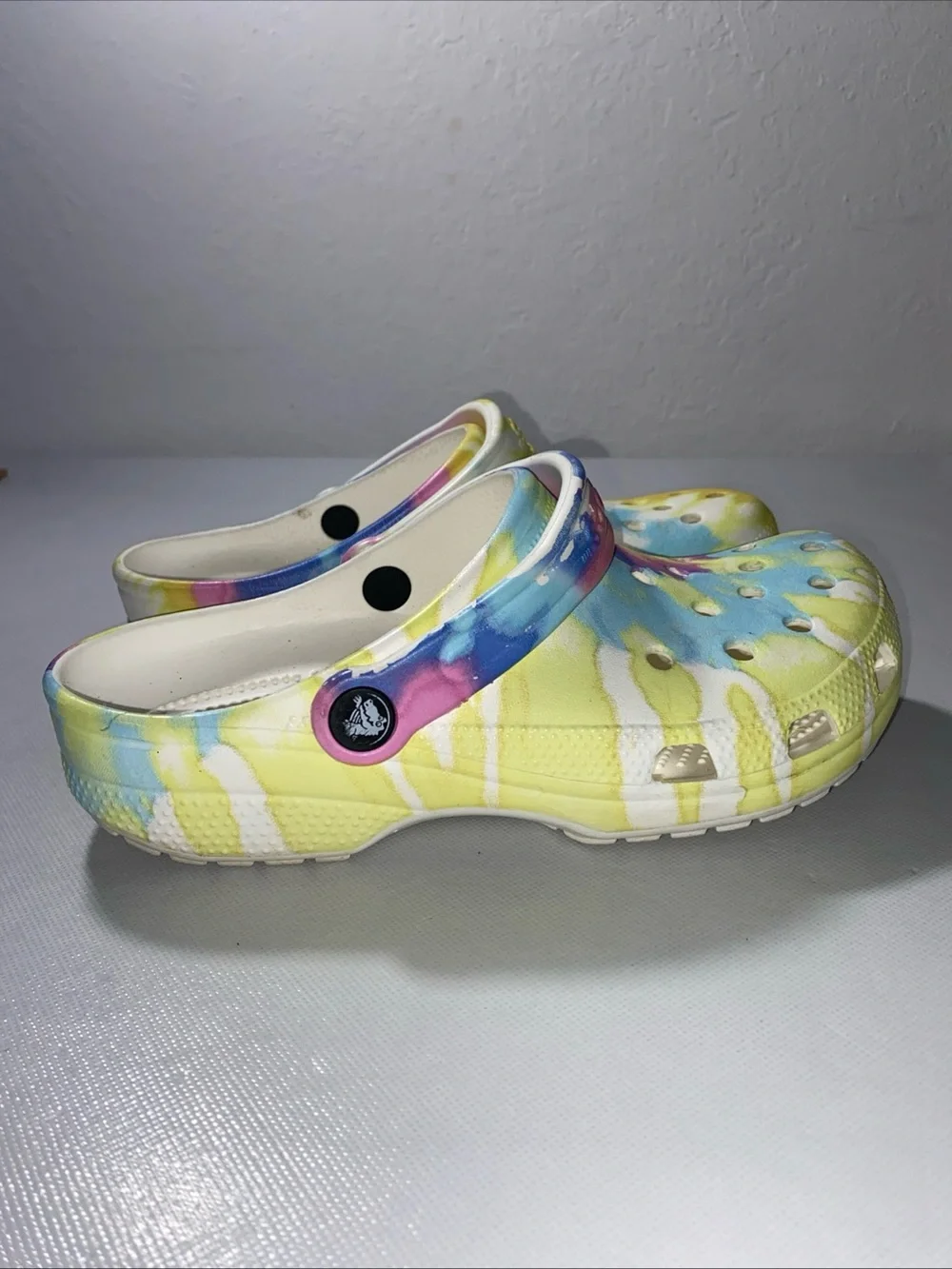 GOOD Unisex Classic Clog Tie-Dye Crocs Size 5 Men 7 Women